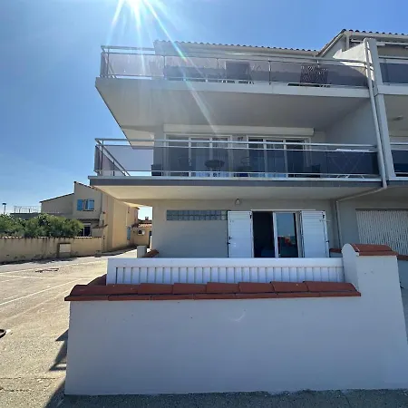 Spacious Air-conditioned Duplex With 270 Degree Sea Views *