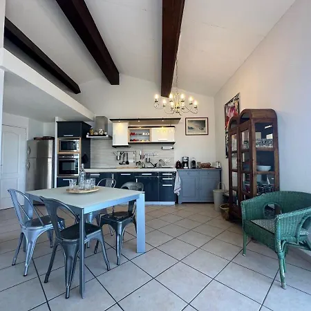 Spacious Air-conditioned Duplex With 270 Degree Sea Views