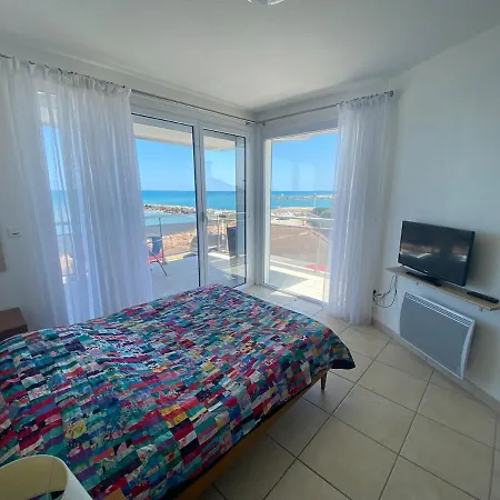 Lejlighed Spacious Air-conditioned Duplex With 270 Degree Sea Views *