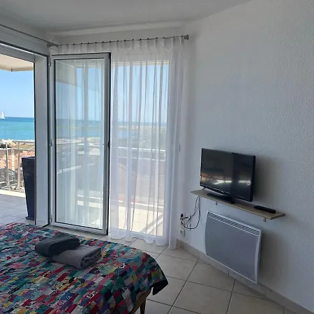 Spacious Air-conditioned Duplex With 270 Degree Sea Views Apartment Sainte-Marie