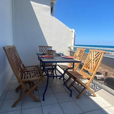 Spacious Air-conditioned Duplex With 270 Degree Sea Views *