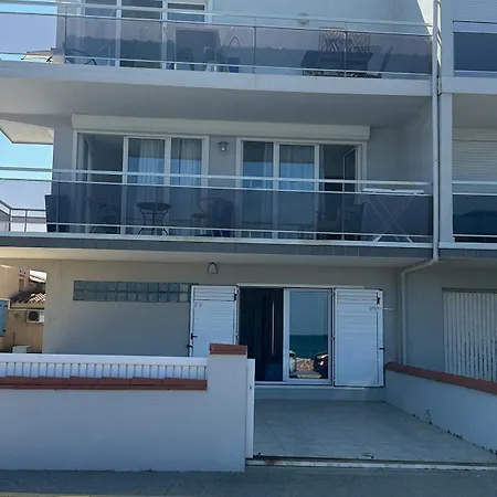 Spacious Air-conditioned Duplex With 270 Degree Sea Views Sainte-Marie
