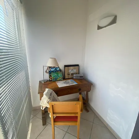 Spacious Air-conditioned Duplex With 270 Degree Sea Views * Sainte-Marie