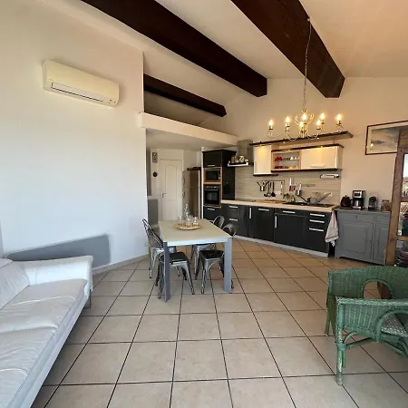 Spacious Air-conditioned Duplex With 270 Degree Sea Views Apartment