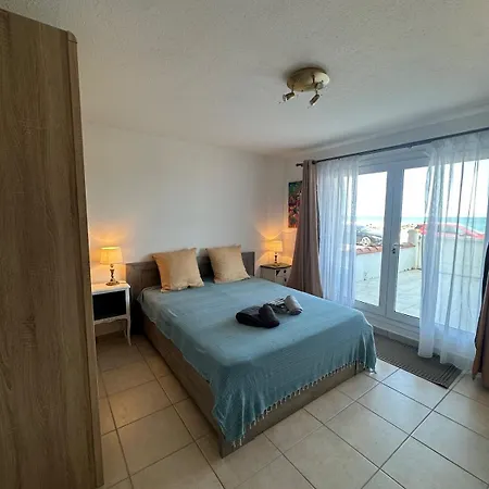 Spacious Air-conditioned Duplex With 270 Degree Sea Views